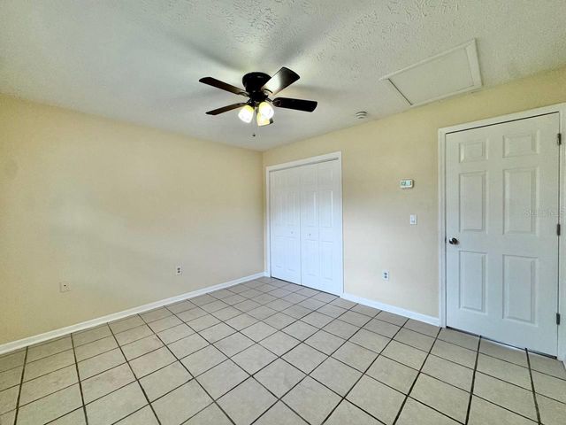 10015 N ASTER AVENUE B, Tampa, FL 33612