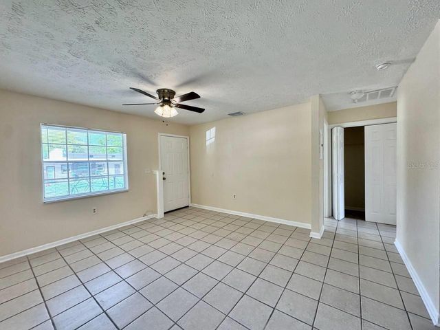 10015 N ASTER AVENUE B, Tampa, FL 33612