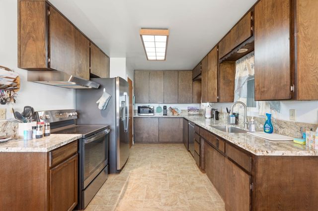 24141 Ave 120, Porterville, CA 93257