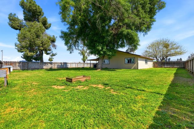 24141 Ave 120, Porterville, CA 93257