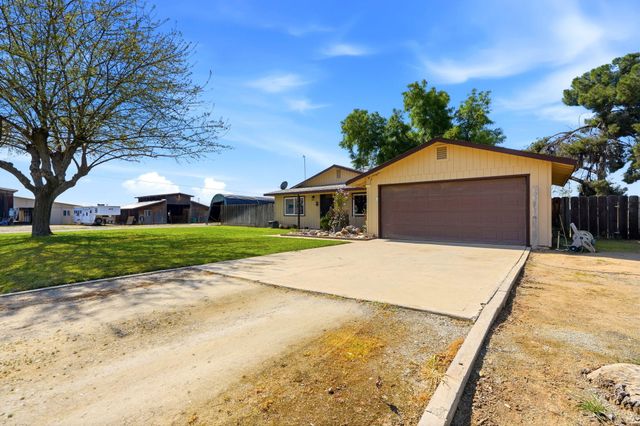 24141 Ave 120, Porterville, CA 93257
