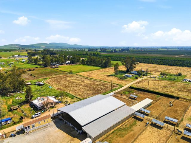 24141 Ave 120, Porterville, CA 93257