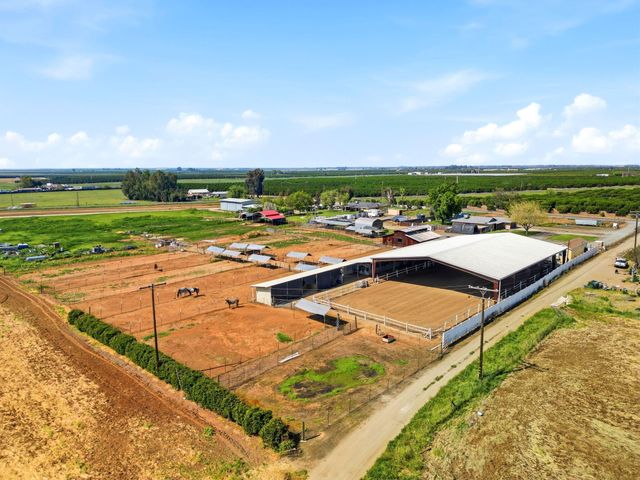 24141 Ave 120, Porterville, CA 93257