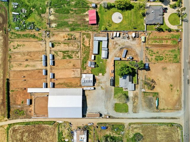 24141 Ave 120, Porterville, CA 93257