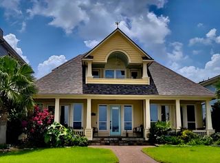 1207 N Shore Drive, Clear Lake Shores, TX 77565