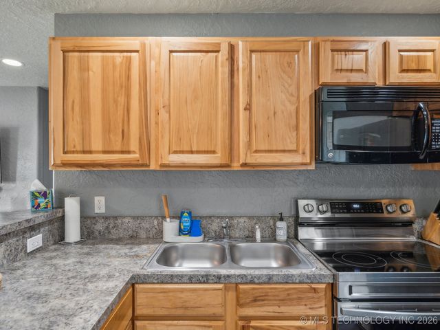 13129 S 254th Avenue S, Coweta, OK 74429