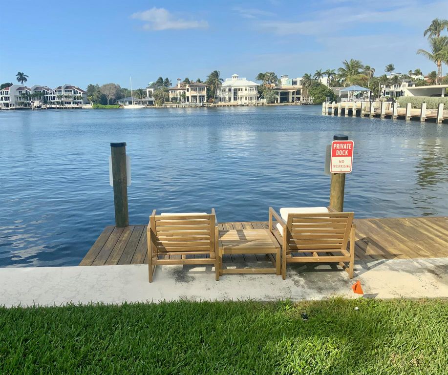 414 Seasage Drive 11, Delray Beach, FL 33483