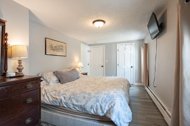 15 Maple Street, Kingston, NH 03848