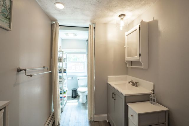 15 Maple Street, Kingston, NH 03848