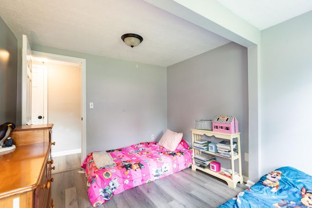 15 Maple Street, Kingston, NH 03848