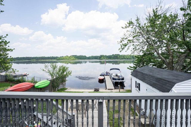 15 Maple Street, Kingston, NH 03848