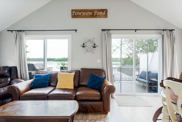 15 Maple Street, Kingston, NH 03848