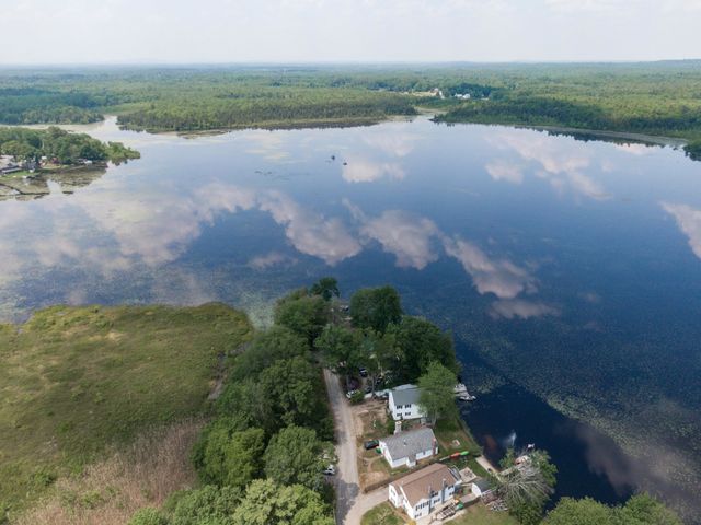 15 Maple Street, Kingston, NH 03848