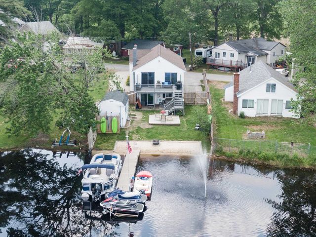 15 Maple Street, Kingston, NH 03848