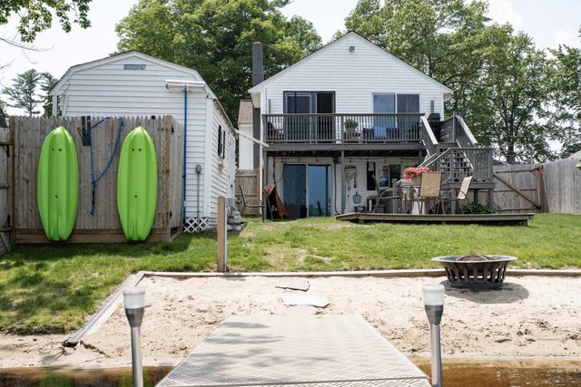 15 Maple Street, Kingston, NH 03848