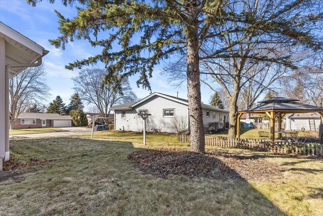 818 Elm STREET, Hartford, WI 53027