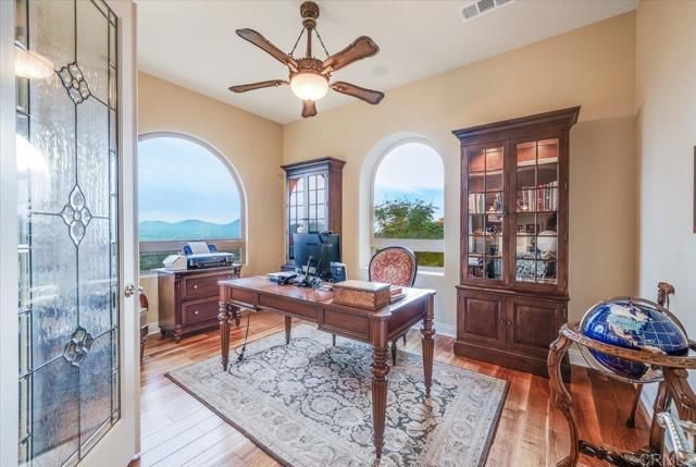 19894 Via Vista Grande, Ramona, CA 92065