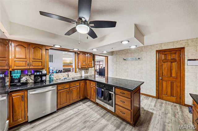 12 S Clinton Street, New Baden, IL 62265