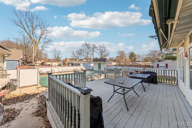 12 S Clinton Street, New Baden, IL 62265