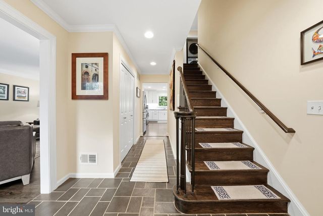 8217 PLUM CREEK DR, Gaithersburg, MD 20882