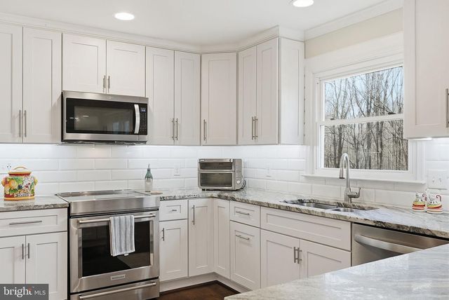 8217 PLUM CREEK DR, Gaithersburg, MD 20882