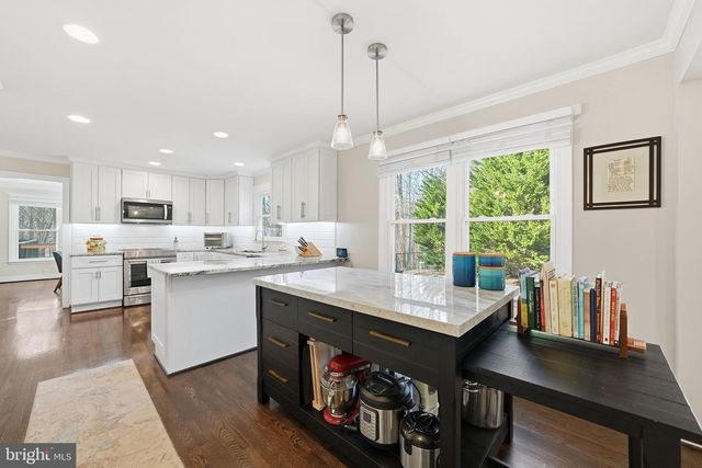 8217 PLUM CREEK DR, Gaithersburg, MD 20882