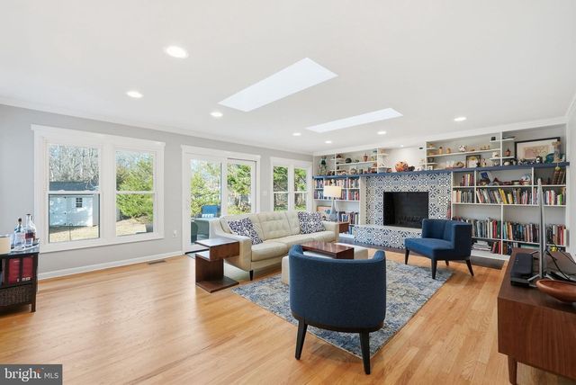 8217 PLUM CREEK DR, Gaithersburg, MD 20882