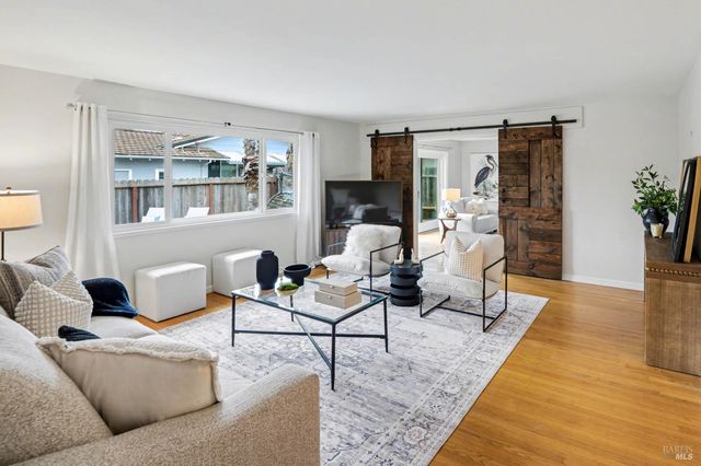 2535 Patricia Dr, Napa, CA 94558