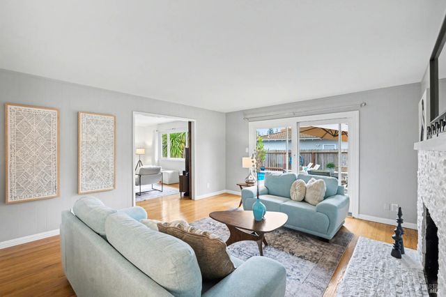 2535 Patricia Dr, Napa, CA 94558