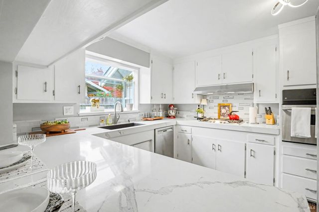 2535 Patricia Dr, Napa, CA 94558