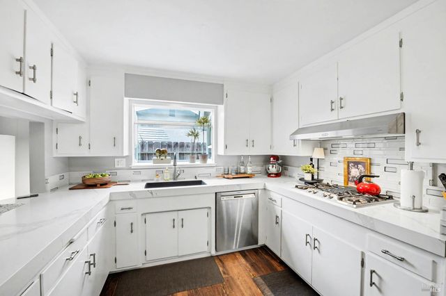 2535 Patricia Dr, Napa, CA 94558