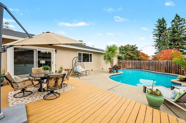 2535 Patricia Dr, Napa, CA 94558