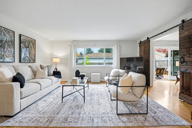 2535 Patricia Dr, Napa, CA 94558