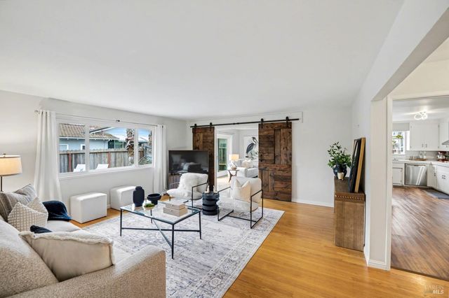 2535 Patricia Dr, Napa, CA 94558