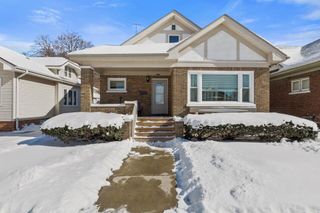 2021 Center STREET, Racine, WI 53403