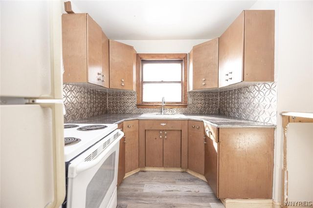 353 38th Street, Niagara Falls, NY 14303