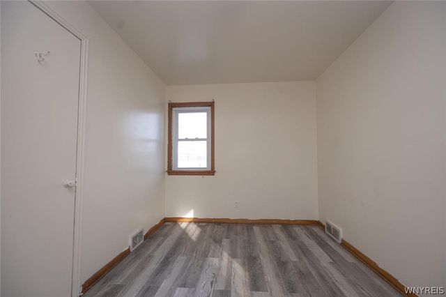 353 38th Street, Niagara Falls, NY 14303