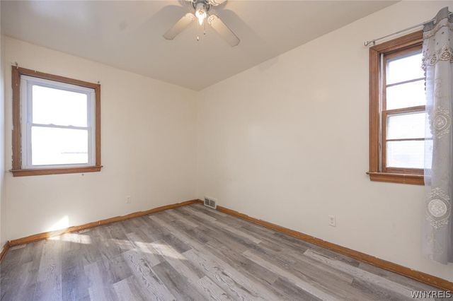 353 38th Street, Niagara Falls, NY 14303