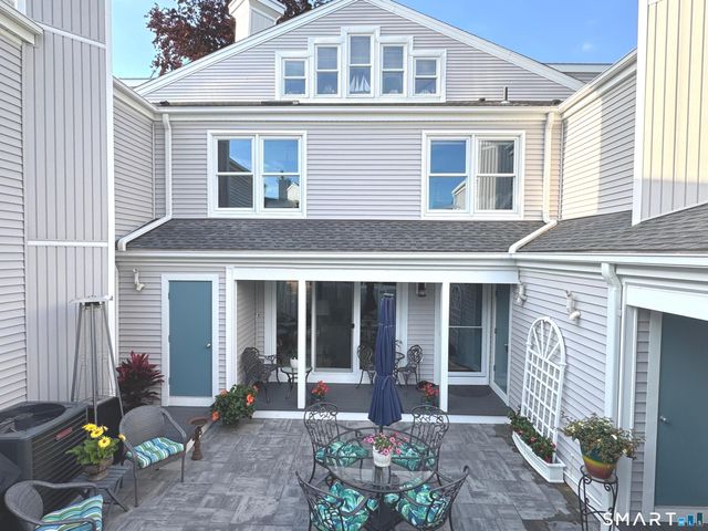 175 South End Road B14, East Haven, CT 06512