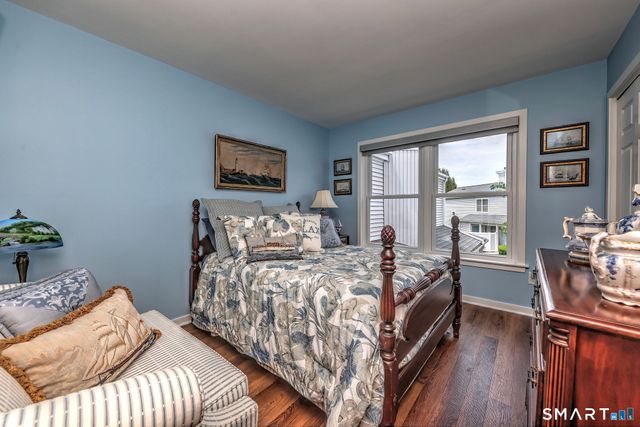 175 South End Road B14, East Haven, CT 06512