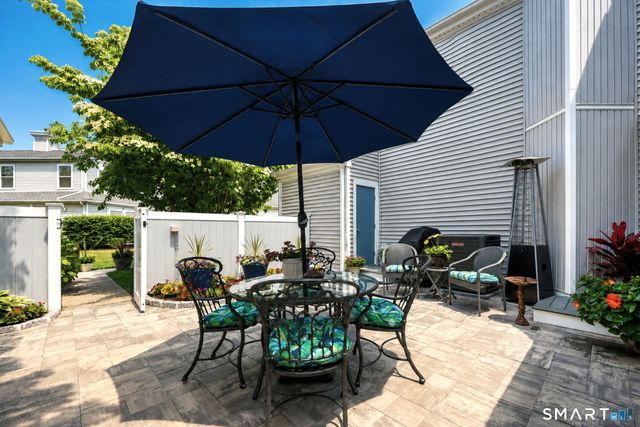 175 South End Road B14, East Haven, CT 06512