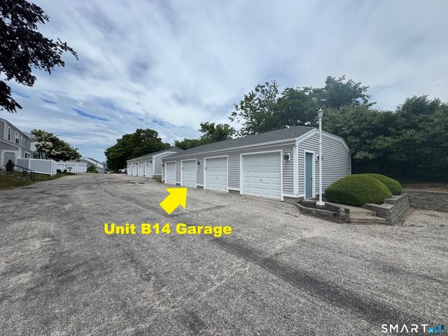 175 South End Road B14, East Haven, CT 06512