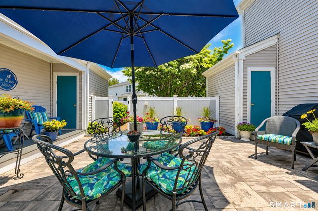 175 South End Road B14, East Haven, CT 06512