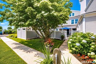 175 South End Road B14, East Haven, CT 06512