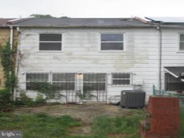 905 BELLEVUE ST SE, Washington, DC 20032