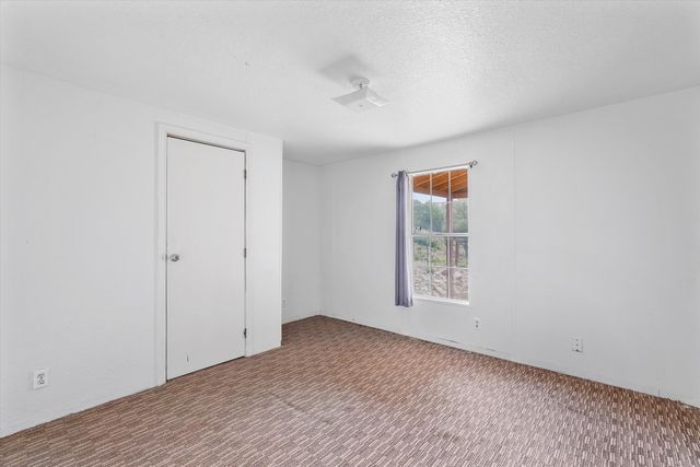 11 Valley View Road, Moriarty, NM 87035