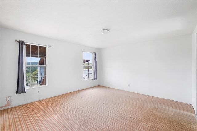 11 Valley View Road, Moriarty, NM 87035