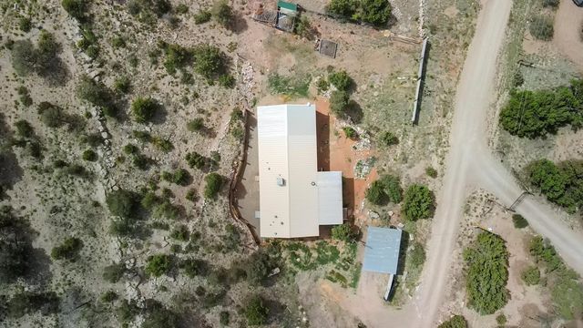 11 Valley View Road, Moriarty, NM 87035