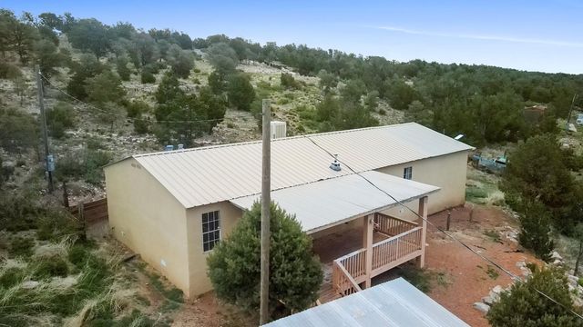 11 Valley View Road, Moriarty, NM 87035