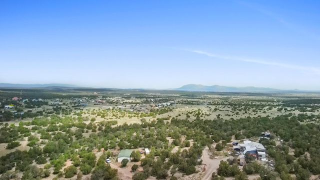 11 Valley View Road, Moriarty, NM 87035